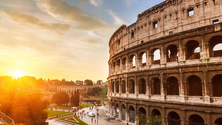 <span class="intro-title">Roma</span><span class="intro-claim">Guía en español para viajar a Roma</span>