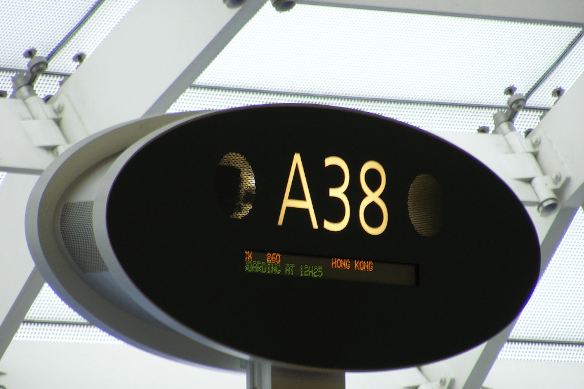 charles-degaulle-terminal-puerta-embarque_tuescapada-eu