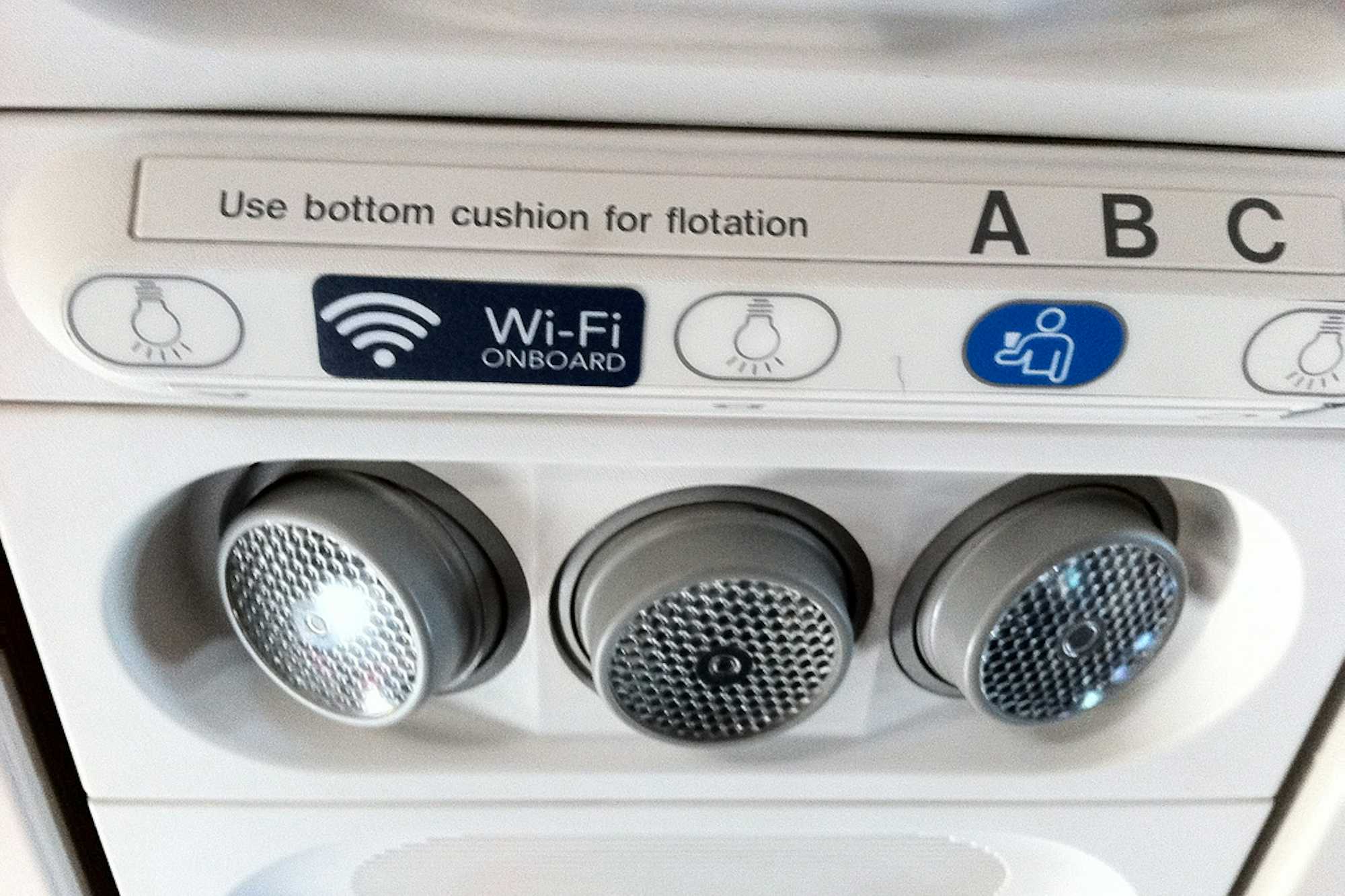 Delta A319 – Connected