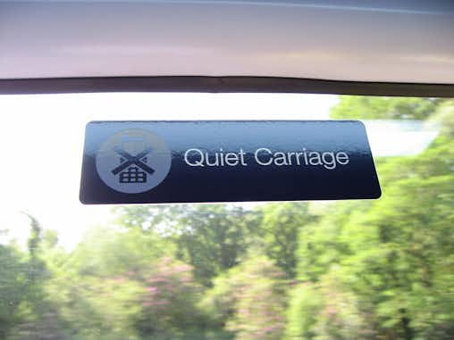 Nuevas tarifas del AVE y vagones silenciosos 7 Quiet Carriage / Vagón silencioso
