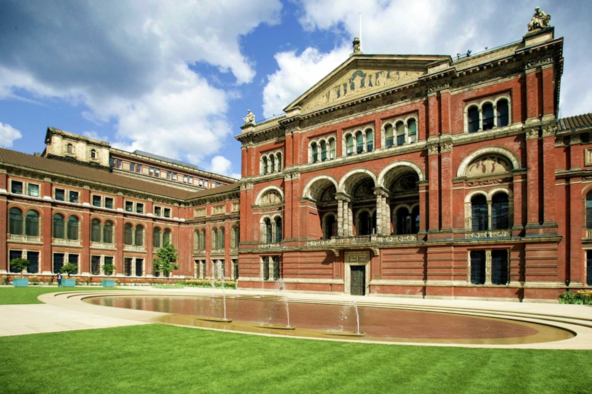 victoria and albert museum londres john madejski garden