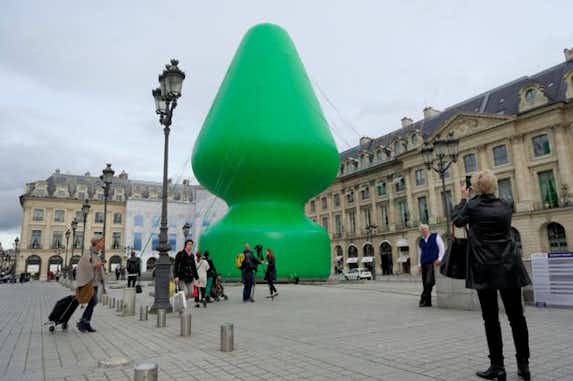 ¿Obra de arte o juguete sexual? 3 juguete sexual Paris Tree Paul MacCarthy tuescapada.eu