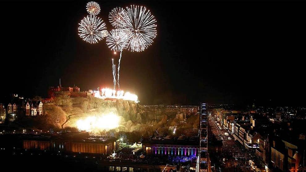 Fuegos artificiales Hogmanay Edimburgo
