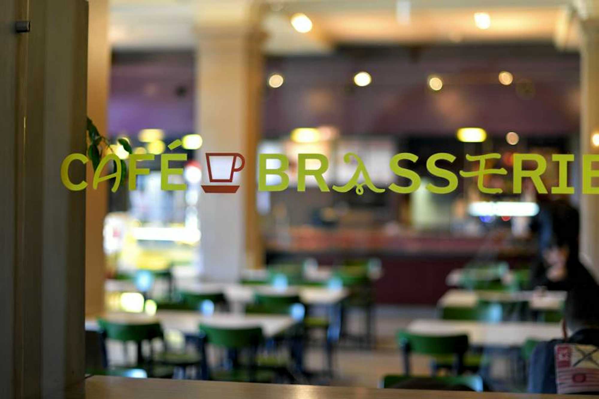 Comer barato en París comiendo en los comedores universitarios