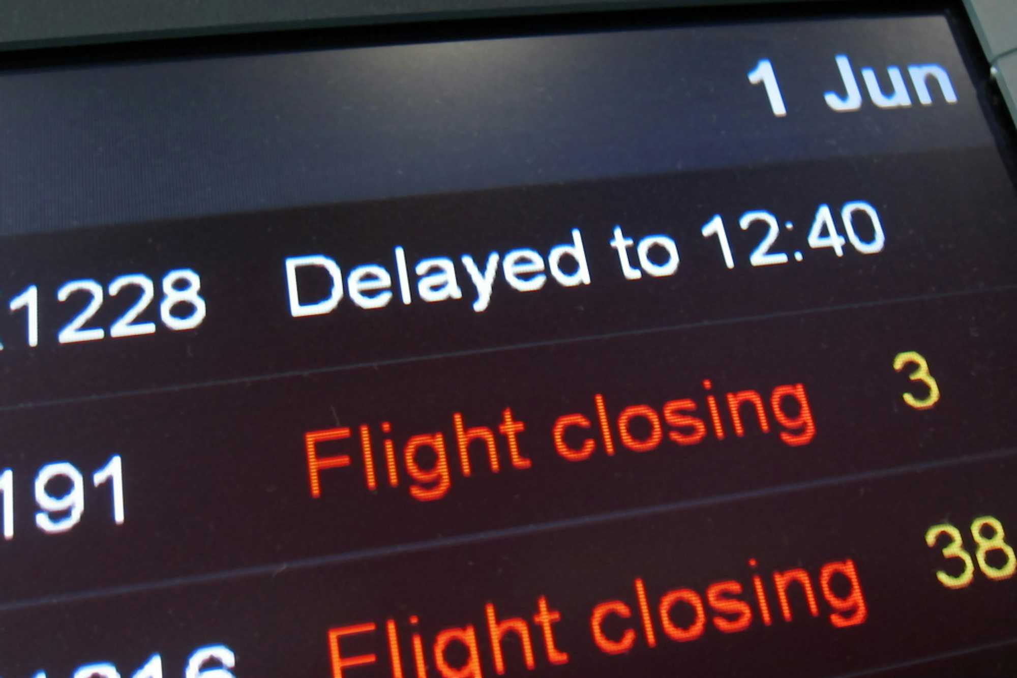derechos pasajeros vuelo retrasado