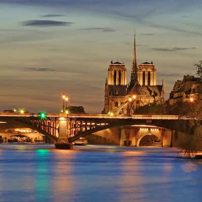 Notre Dame al atardecer Paseo por el Sena en crucero
