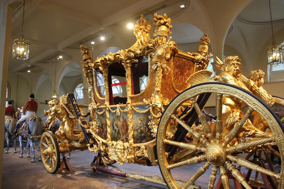 como visitar los establos reales en el palacio de buckingham