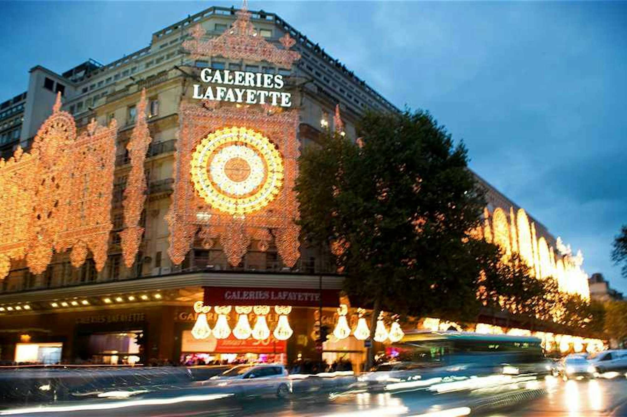tiendas que abren los domingos en paris galeries lafayette