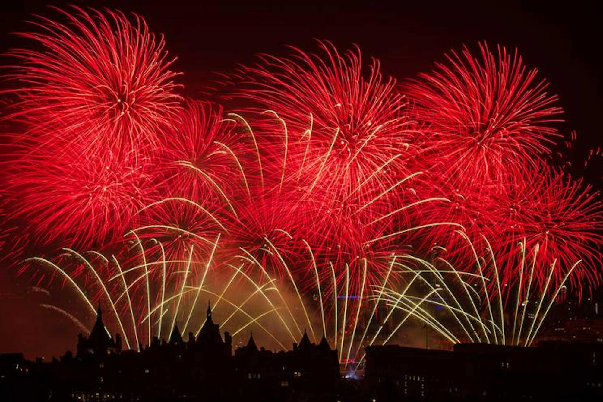noche guy fawkes fuegos artificiales en londres