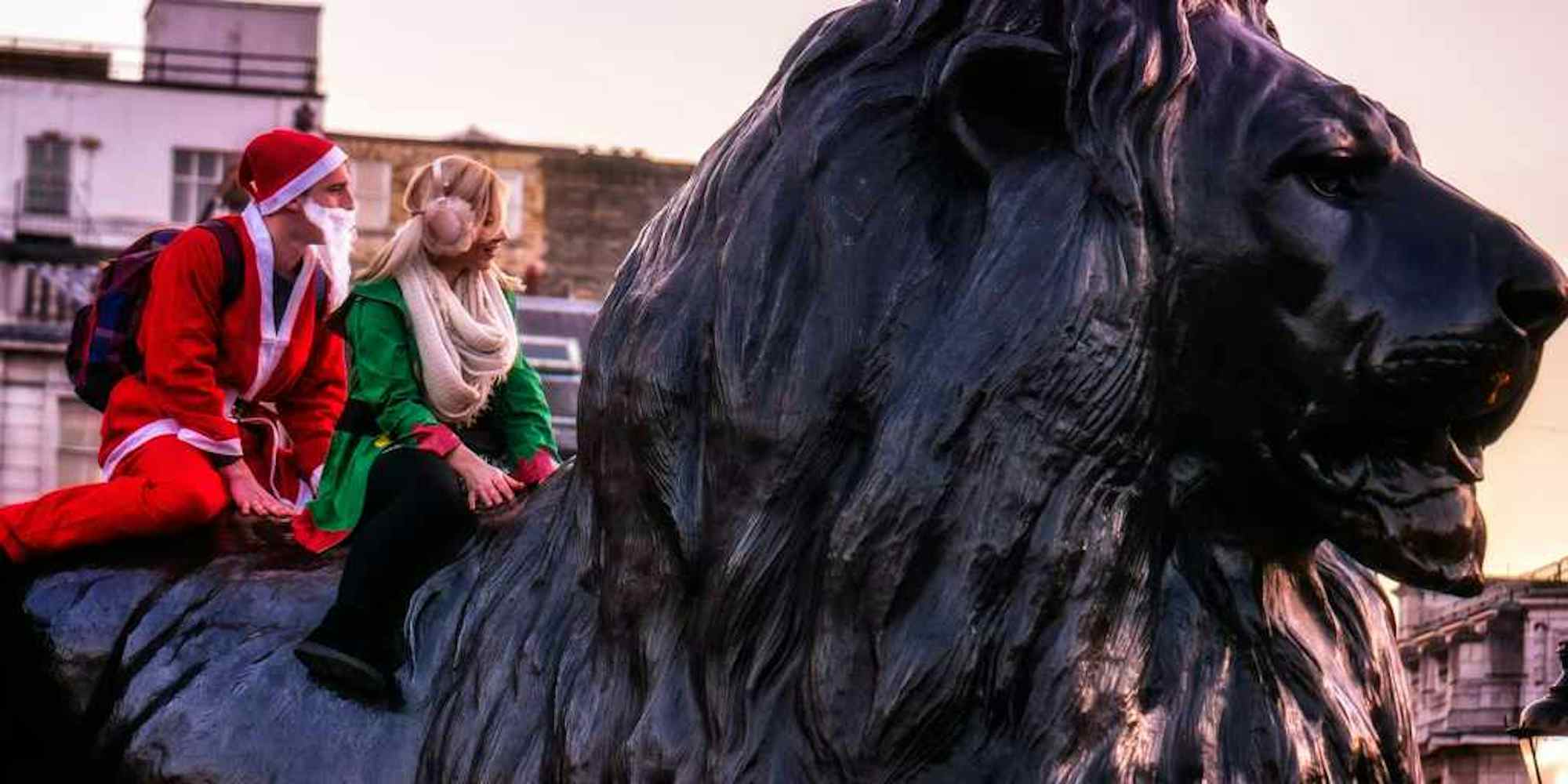 Navidad en londres costumbres santas trafalgar square