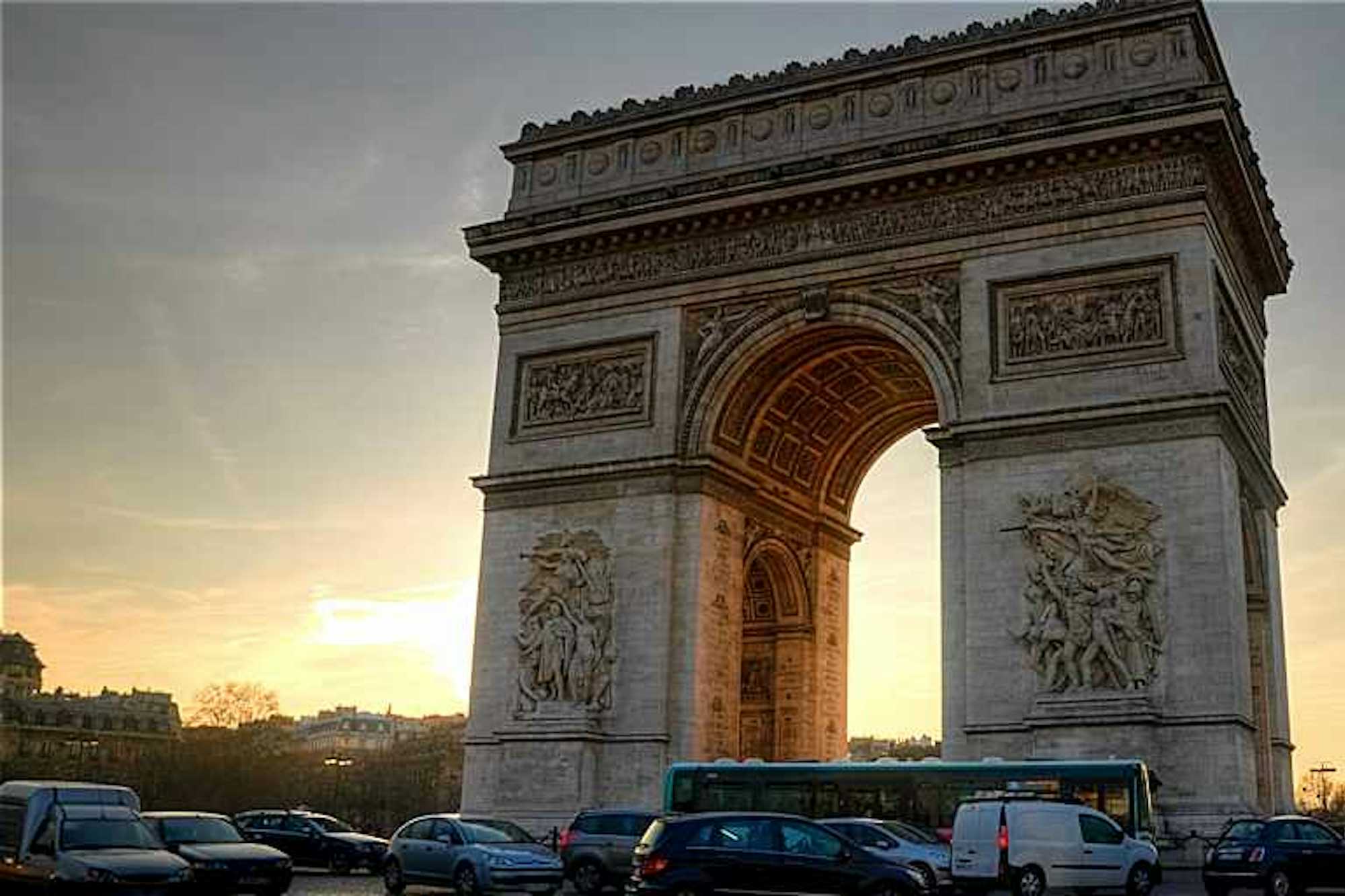 visitar arco del triunfo paris