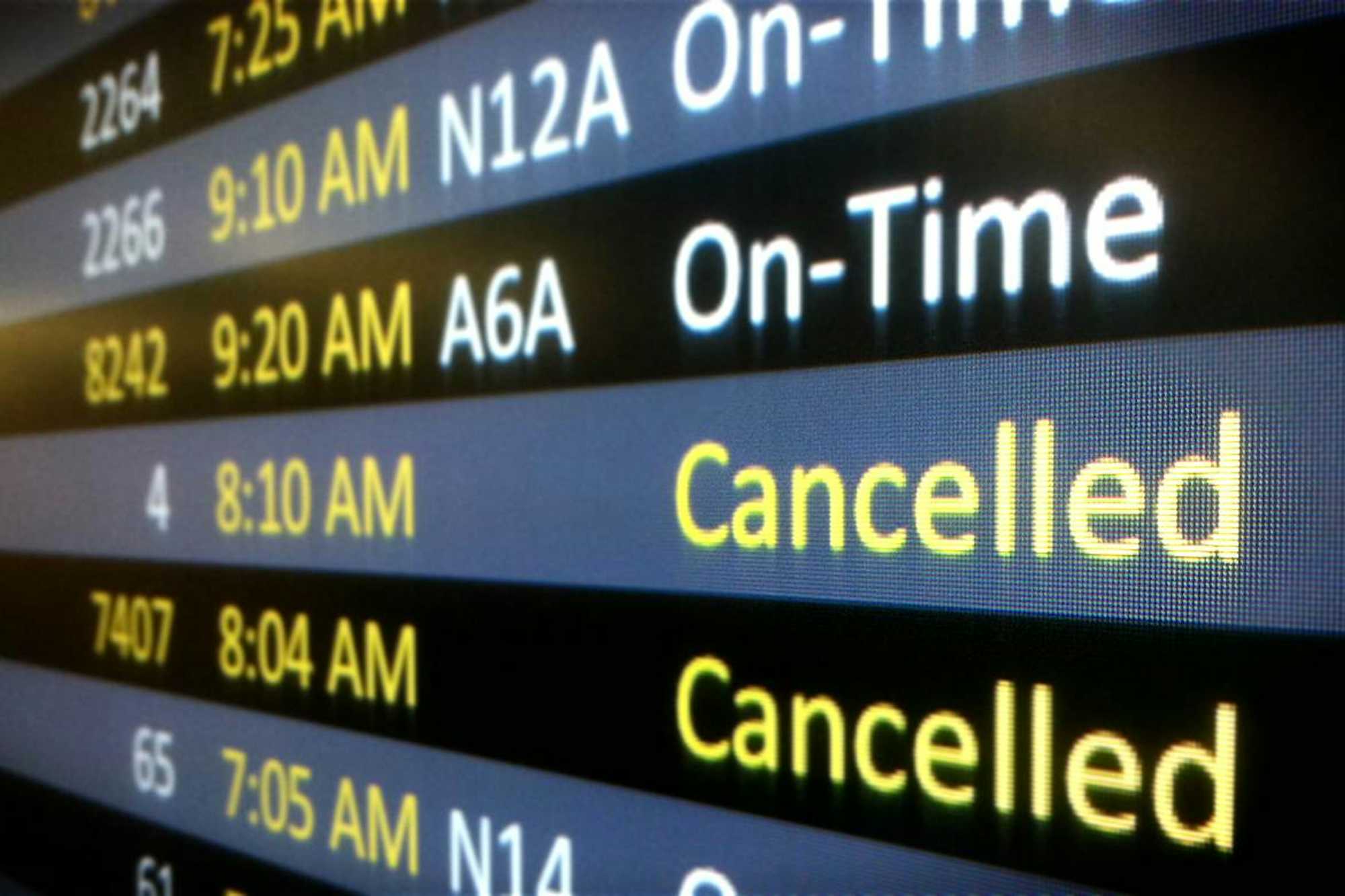 consejos vuelo cancelado fuerza mayor