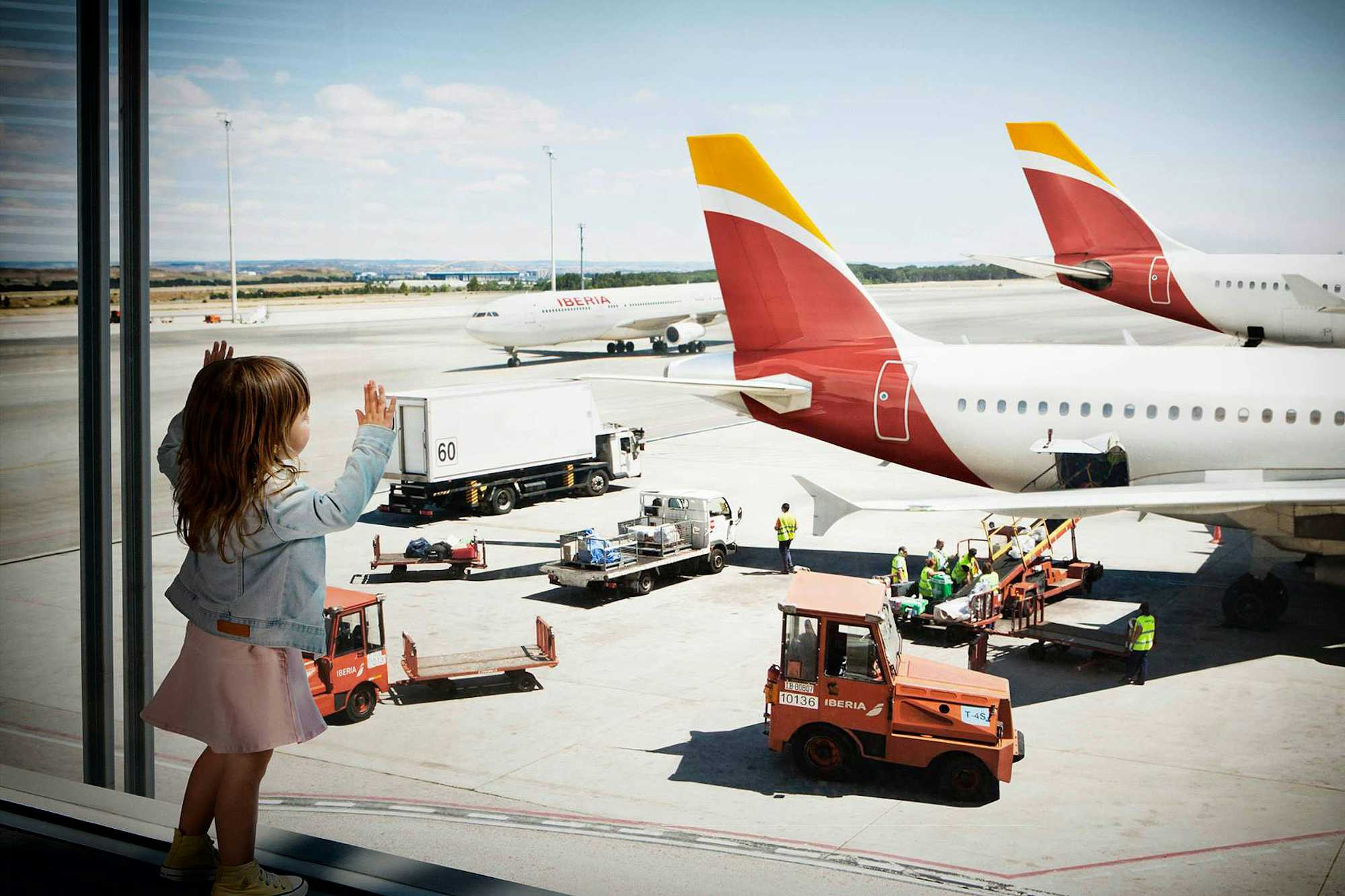 aviones iberia aparcados desde ventana