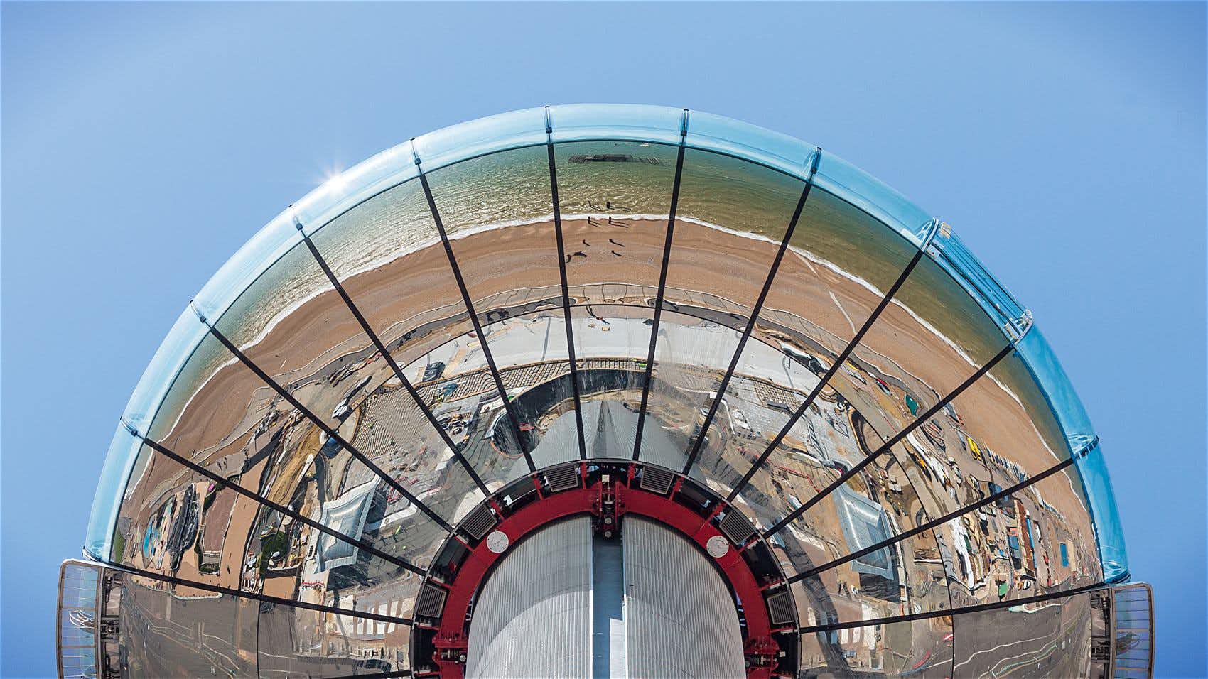 British Airways i360, cómo visitar el nuevo mirador de Brighton 55 torre brighton i360 desde abajo