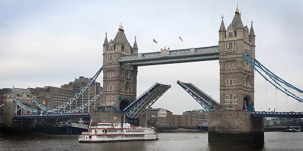 Cómo se abre el Tower Bridge o puente de la Torre de Londres apertura puente torre londres