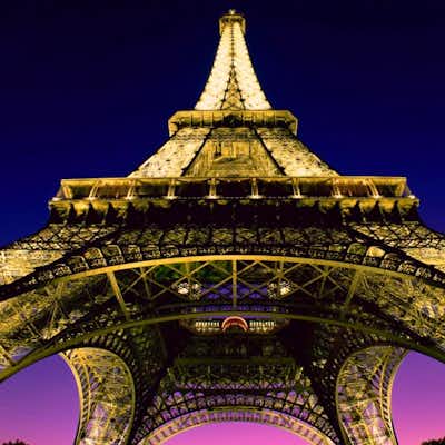 Qué hacer Enero en Paris: Visitar la Torre Eiffel de noche vista nocturna de paris torre eiffel de noche