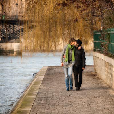 enamorados paris ciudad del amor