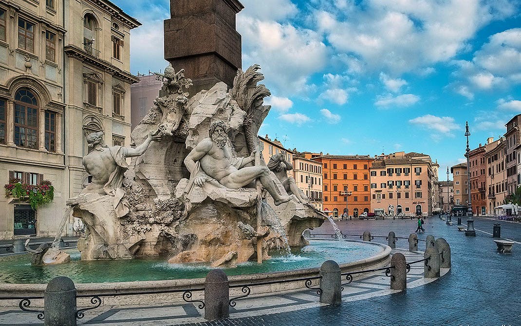 visitar plaza navona roma fuente cuatro rios