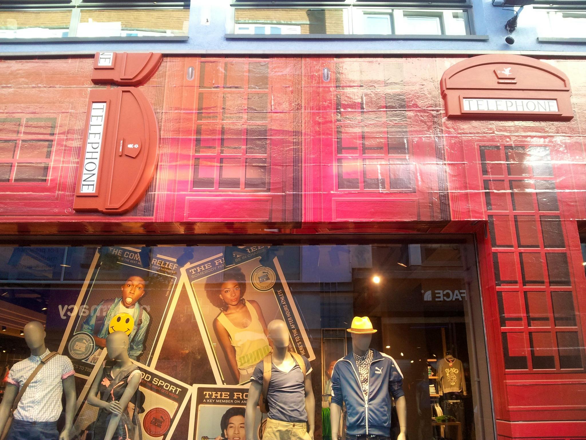 Tienda de moda en Carnaby Street, Londres