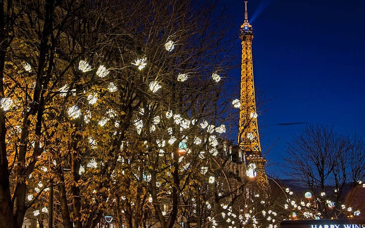 luces navidad paris torre eiffel montaigne