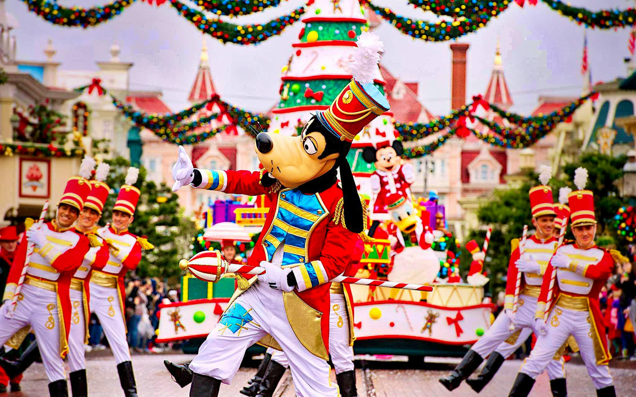 navidad disneyland paris desfile goofy