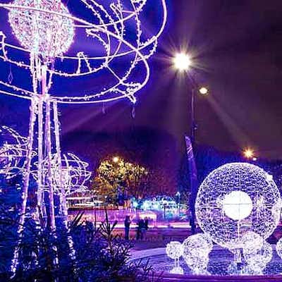Celebrar Navidad en París: Tour de Luces Navideñas