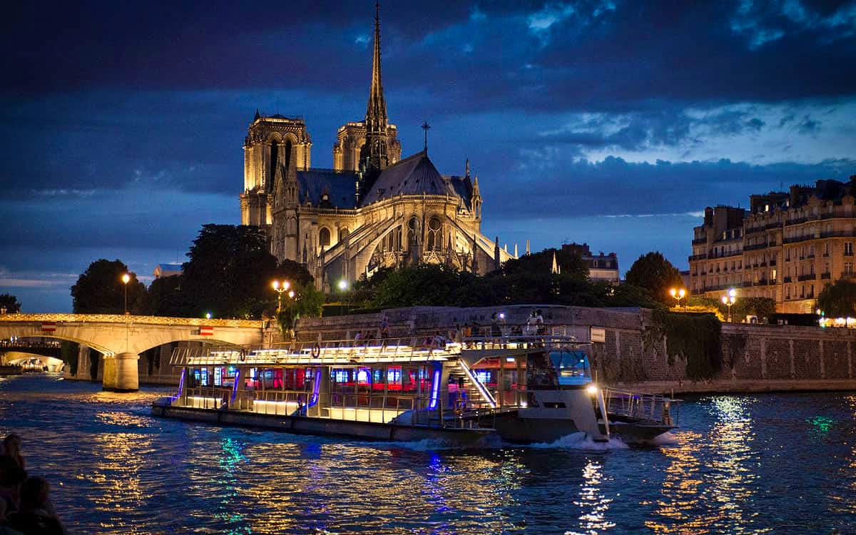 Crucero Anochecer Rio Sena Paris Bateaux Parisiens