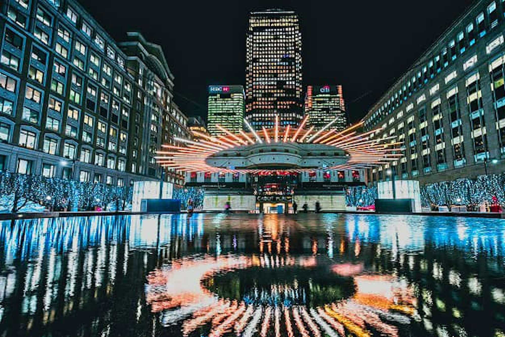 El festival de luces de Canary Wharf es uno de los planes que hacer en Londres en invierno