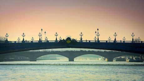Estos son los puentes del río Sena imprescindibles de visitar en París 8 Puentes sobre el Sena Paris Pont Alexandre-Iii
