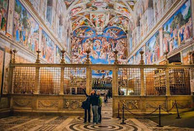 Así puedes visitar los Museos Vaticanos casi vacíos: apertura nocturna 16 Museos Vaticanos Visitar Capilla Sixtina