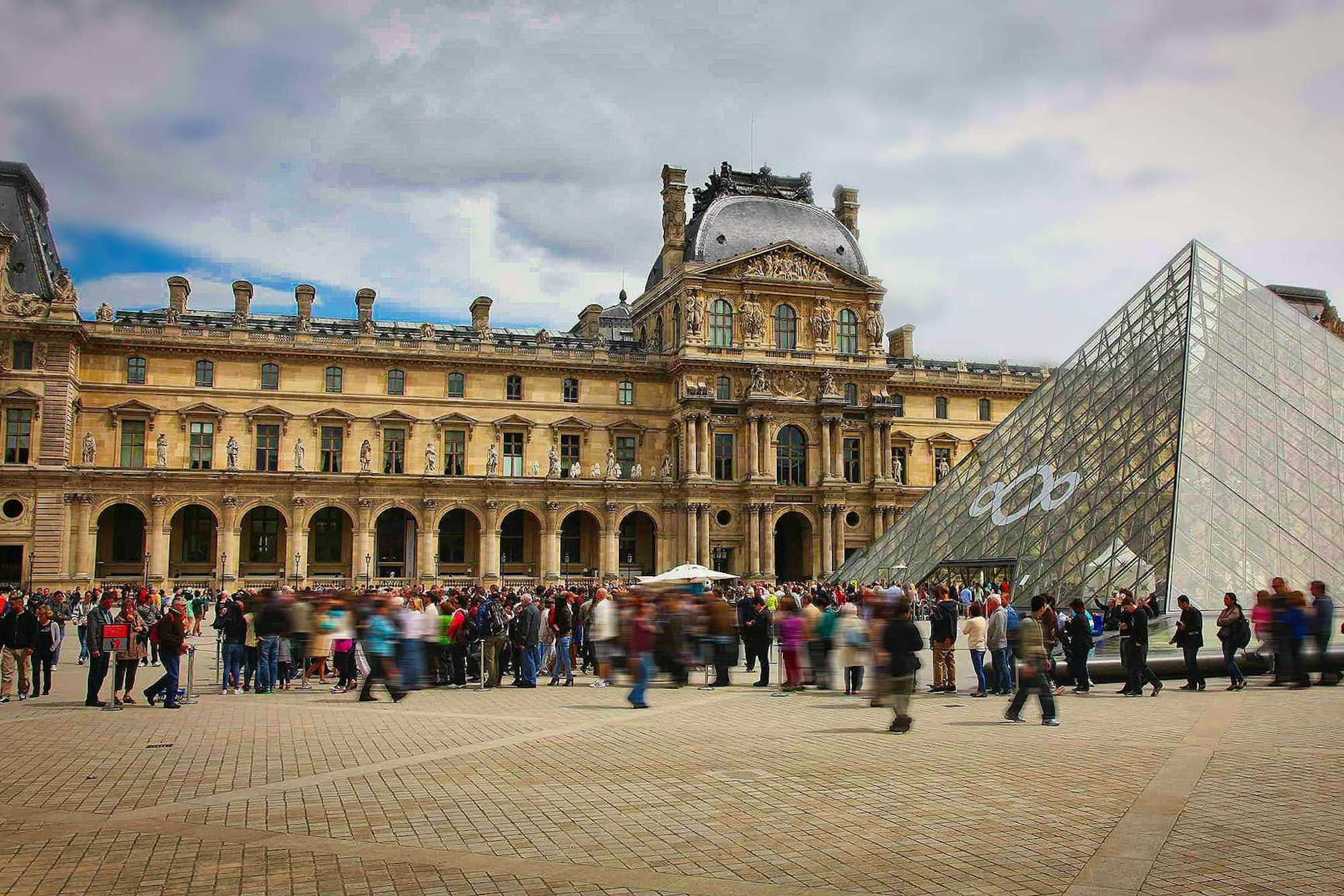 Museo Louvre Sin Colas Paris