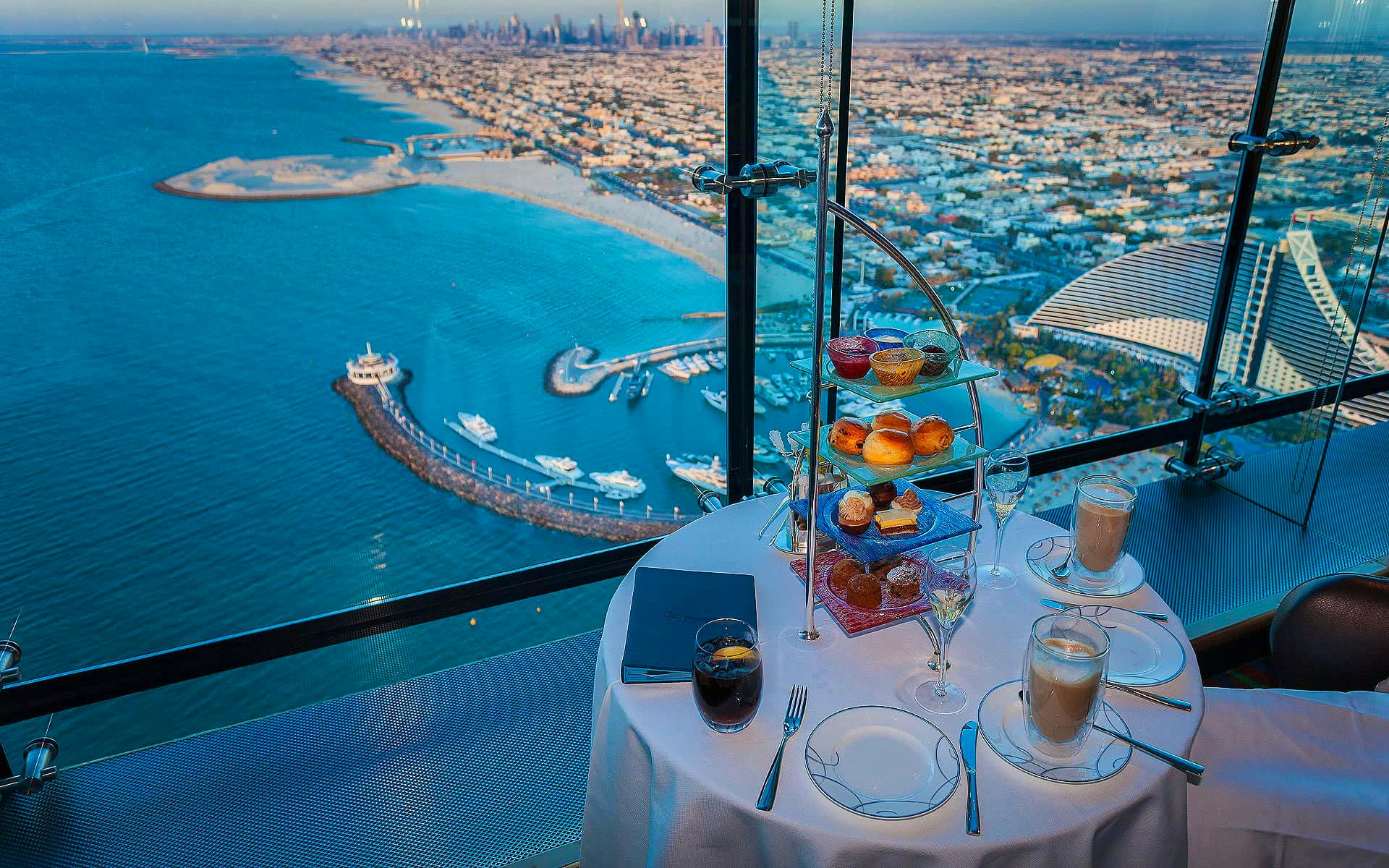 Qué hacer en Dubái: Brunch con vistas en Burj Al Arab