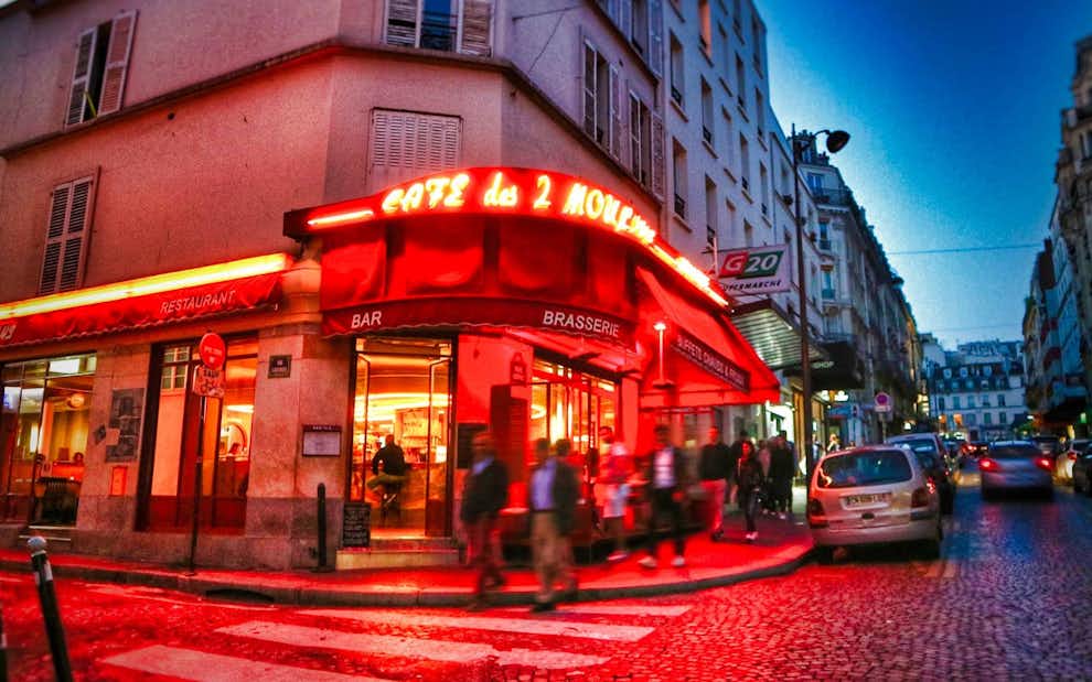 Amelie Cafe Des Deux Moulins Montmartre