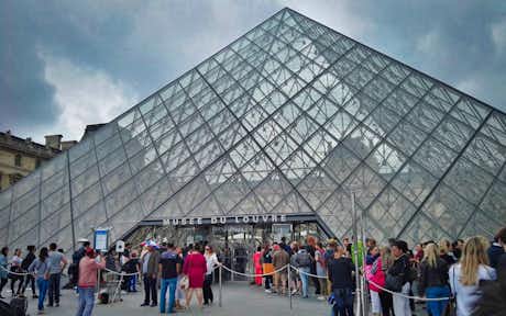 Así son las colas del Louvre: ¿cuánto hay que esperar? 4 Colas para entrar Museo Louvre Paris