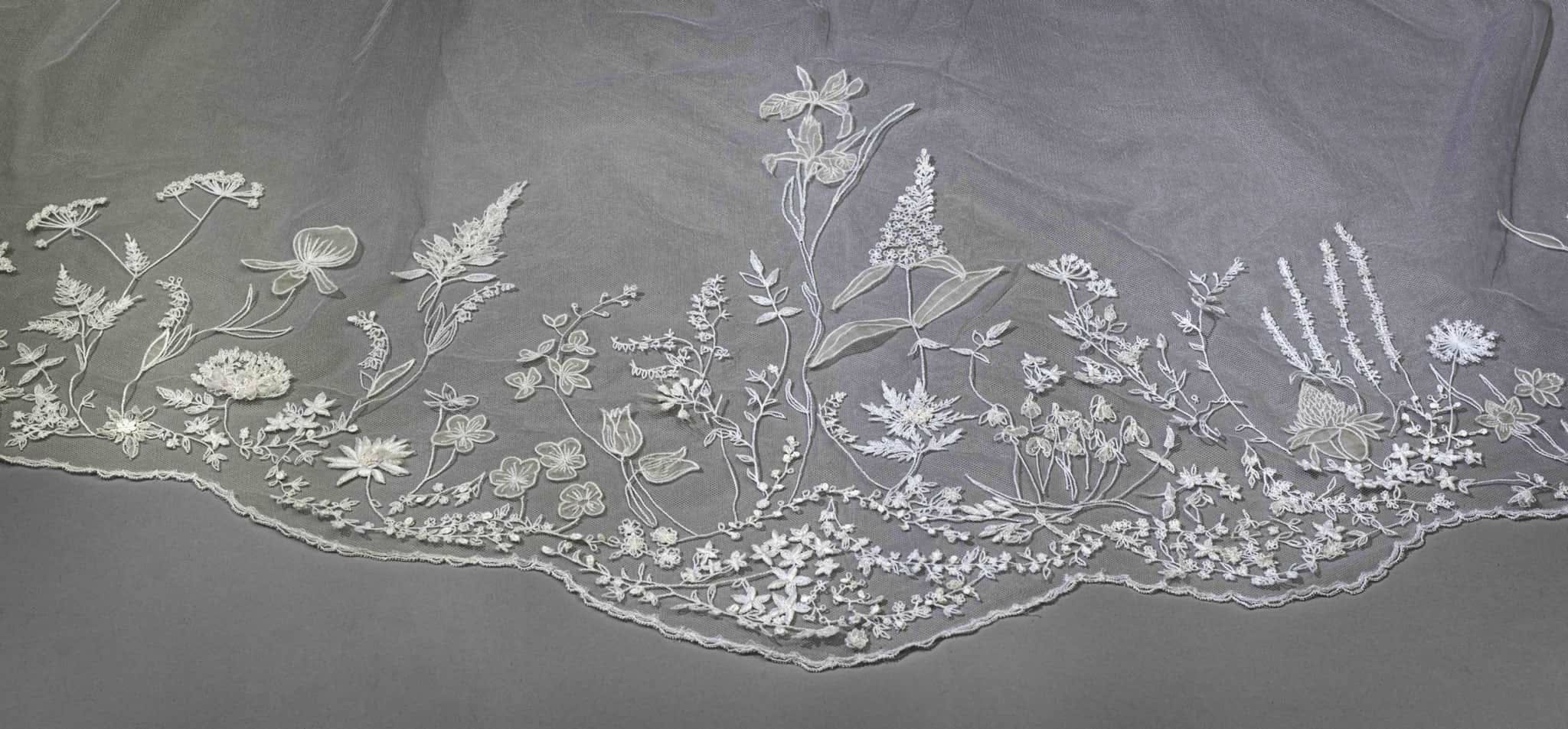 Detalle Velo Vestido Novia Duquesa Sussex