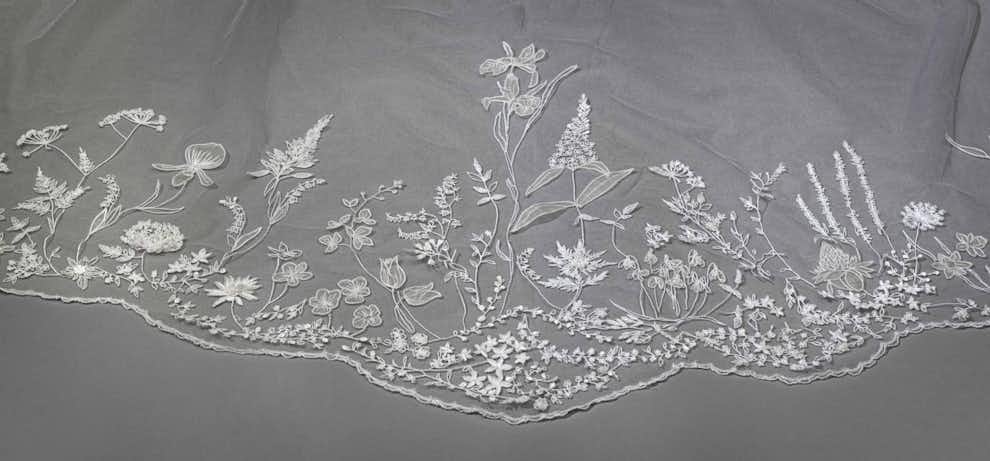 Detalle Velo Vestido Novia Duquesa Sussex