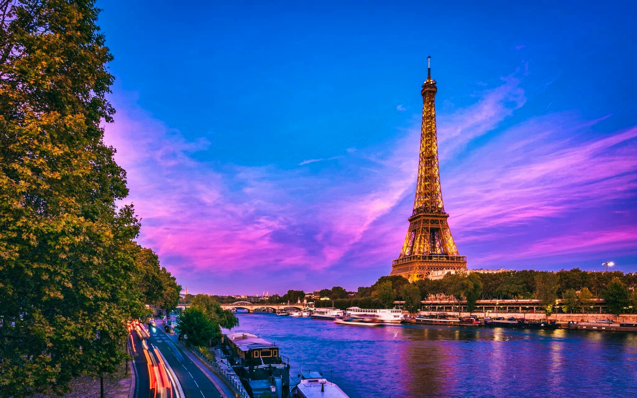 Las torres de París: Torre Eiffel atardecer en el Sena