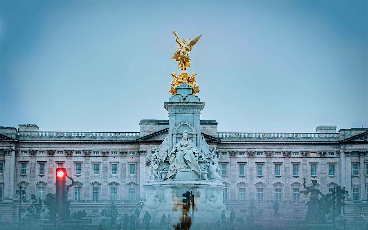 Victoria Monument Buckingham Londres Lea Fabienne