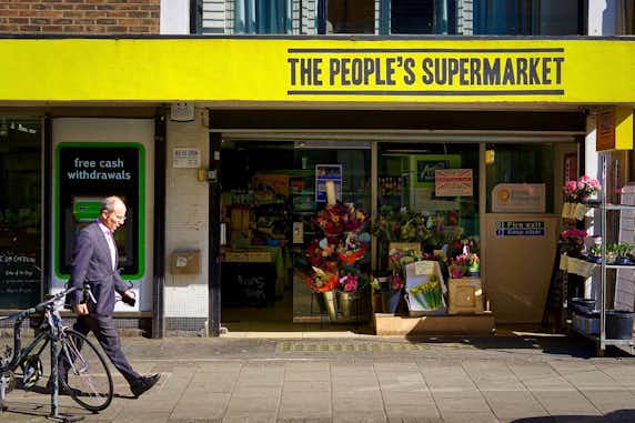 Descubre en Londres el supermercado social donde nada tiran a la basura 10 Supermercado social en Londres