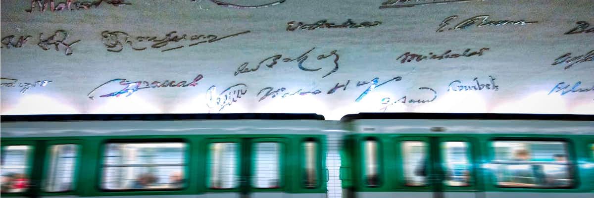 Metro Paris Estacion Cluny La Sorbonne