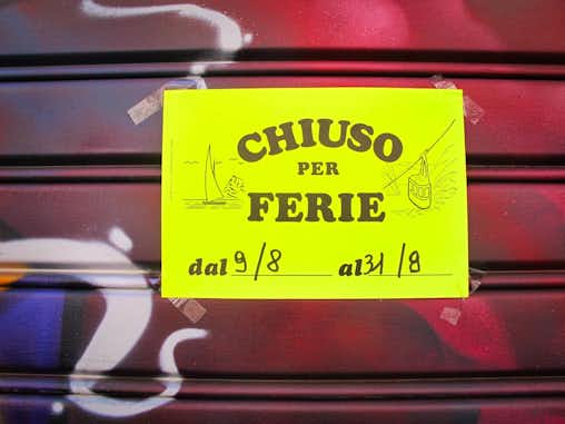 Ferragosto en Roma — descubre todo sobre esta tradicional fiesta italiana 12 Chiuso per ferie Cerrado en Ferragosto