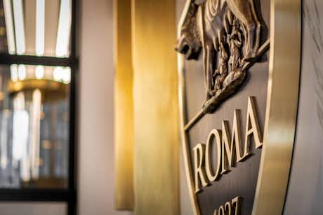 30 dudas resueltas que debes conocer antes de viajar a Roma 9 Escudo Roma