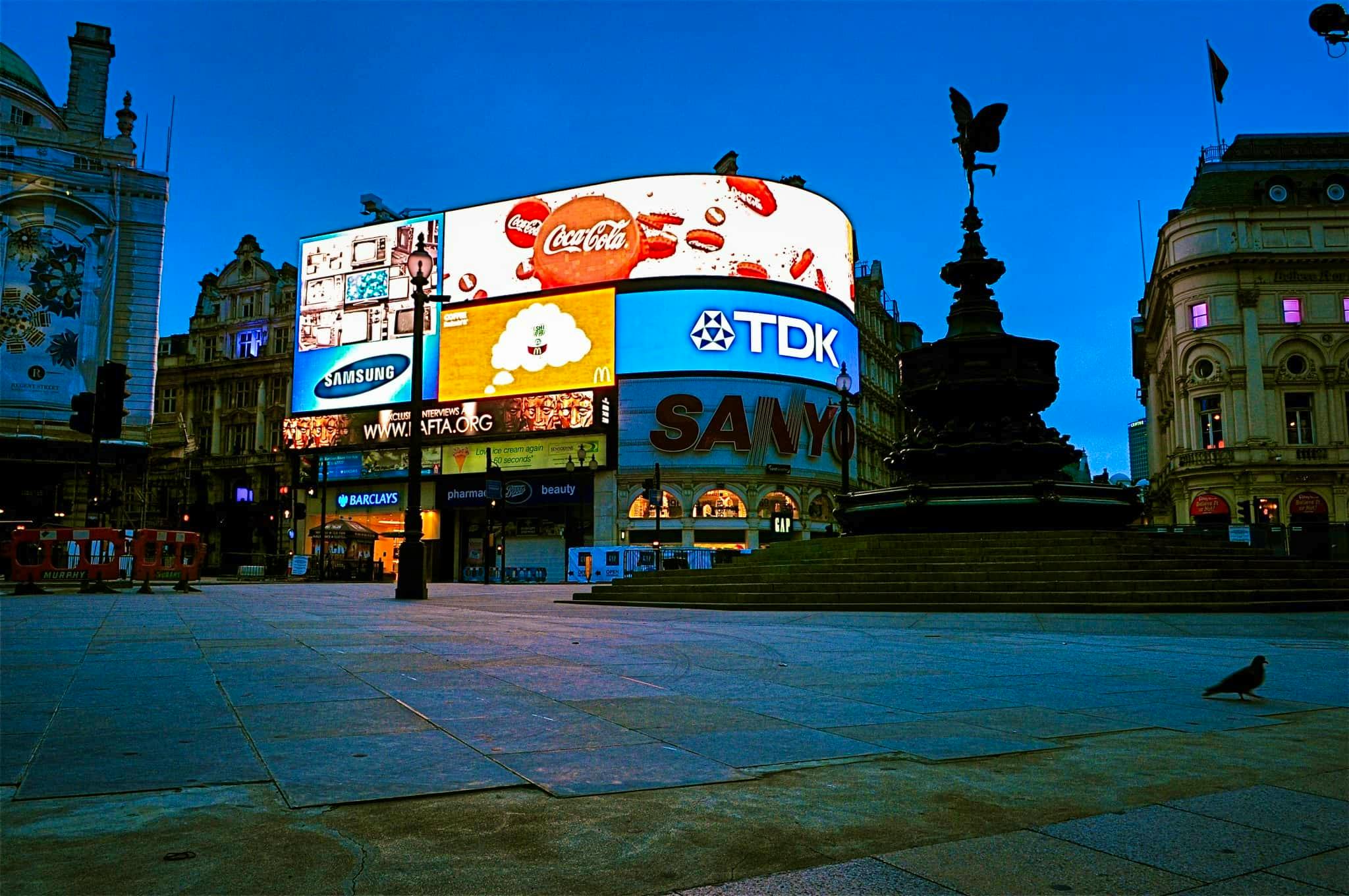 Amanecer Piccadilly Circus Londres