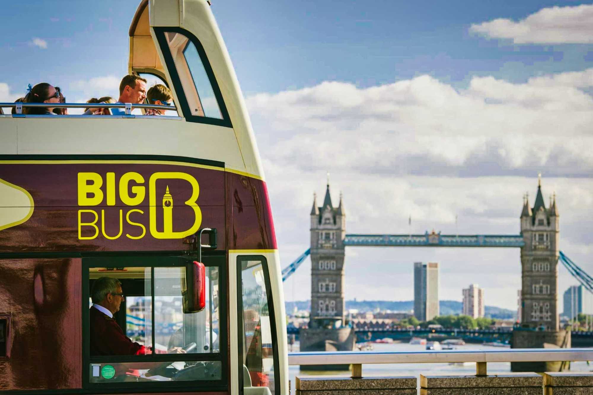 big bus tower bridge londres_tuescapada-eu