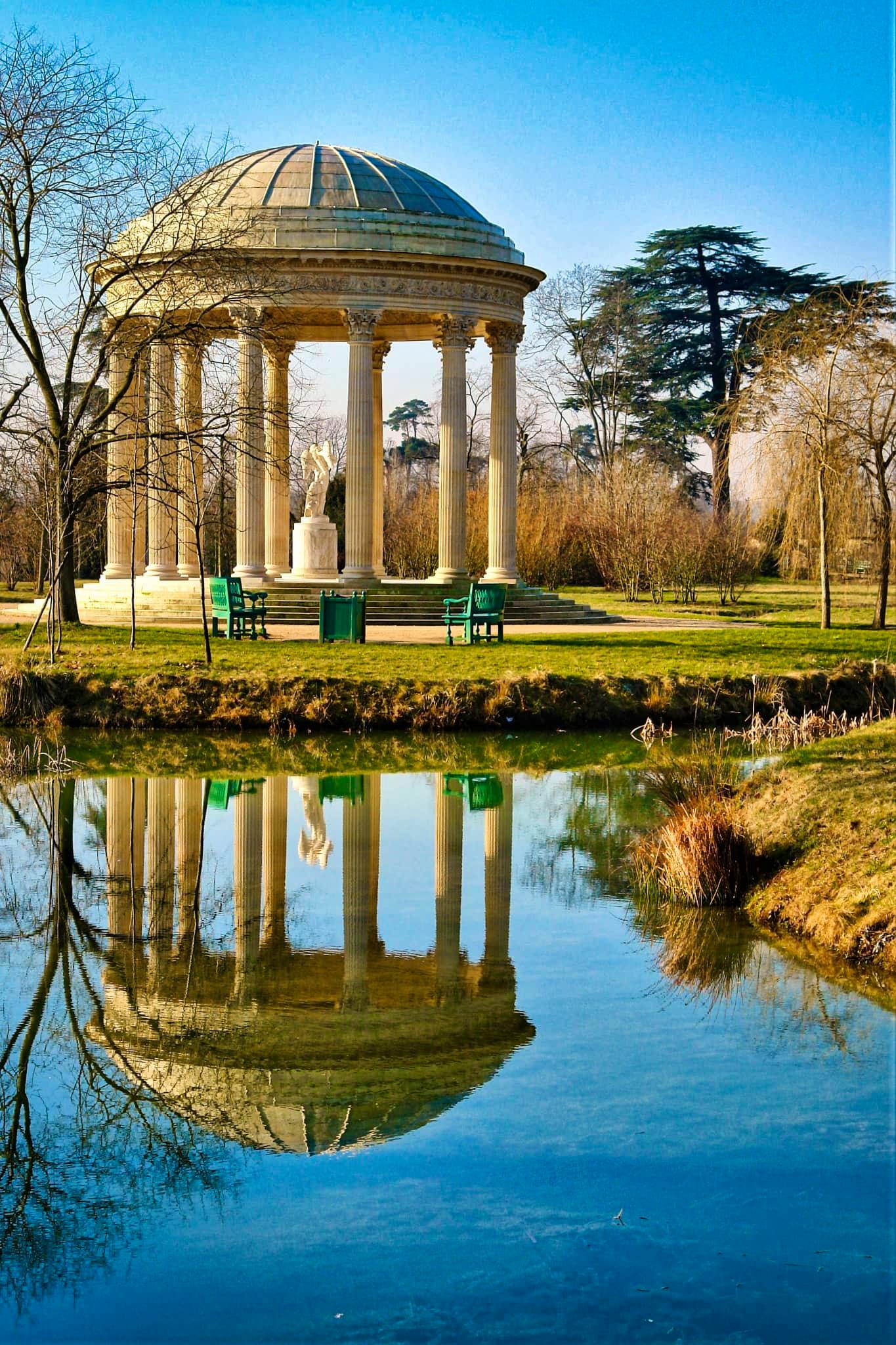 Templo del Amor Jardines Petit Trianon Versalles Paris