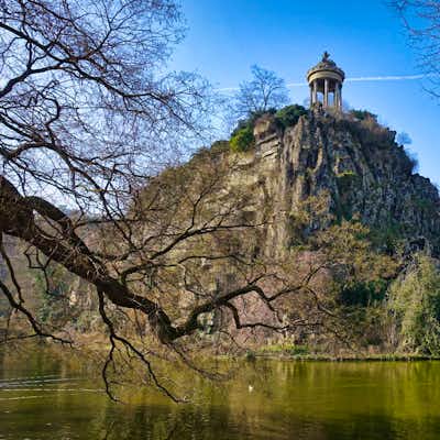 Templo Sybille Parque Buttes Chaumont Paris