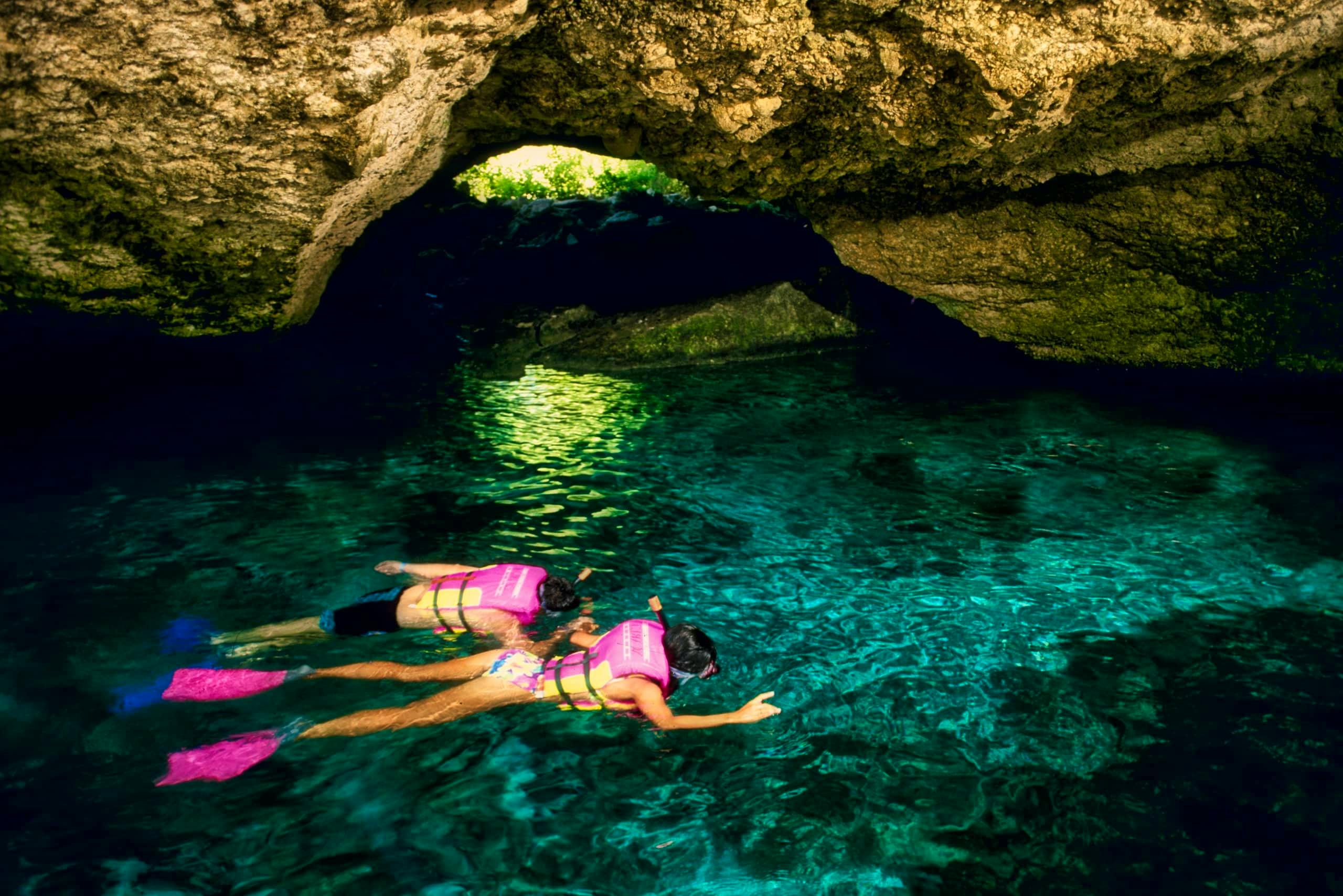 Nado Rio Subterraneo Parque Xcaret