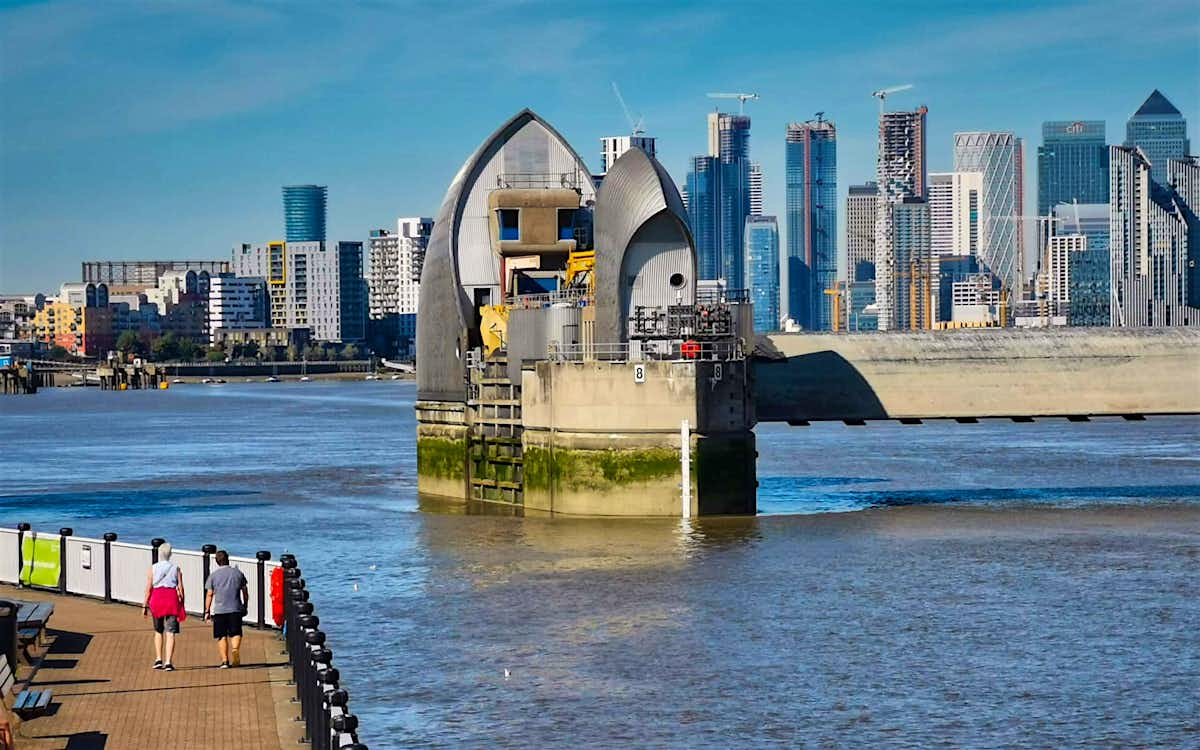 Qué ver en Greenwich, Londres — Thames Barrier Barrera del Tamesis Londres Thames Barrier