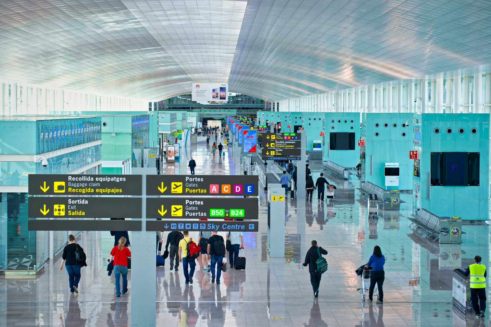 aeropuerto-barcelona-llegadas_tuescapada-eu.jpeg