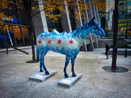 Los Caballos de Honor en Chicago rinden tributo a los héroes (con divertidas esculturas para la ciudad) 3 Horses of Honor: caballo de honor en Chicago